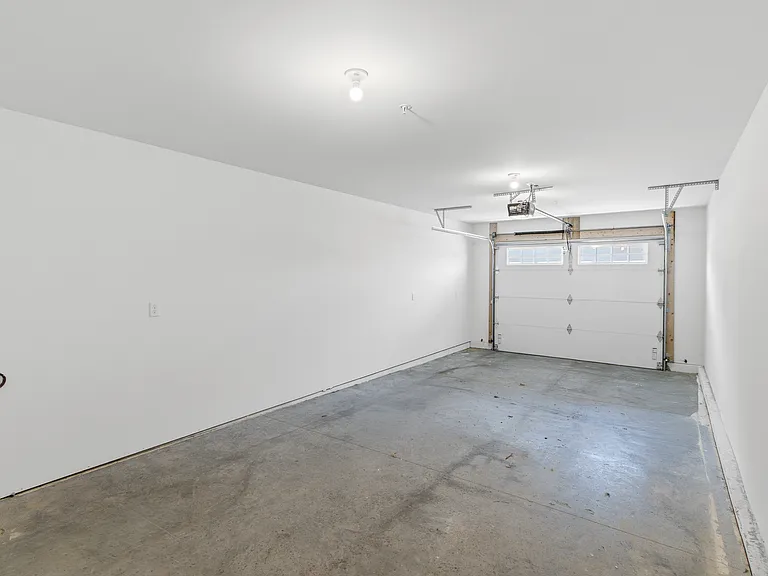 1425 Peterson Dr #407 — Photo 9