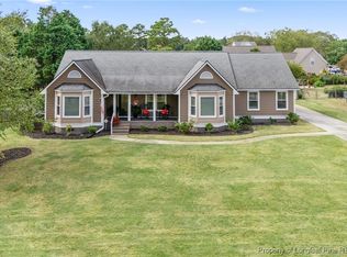 5428 Labrador Dr, Hope Mills, NC 28348