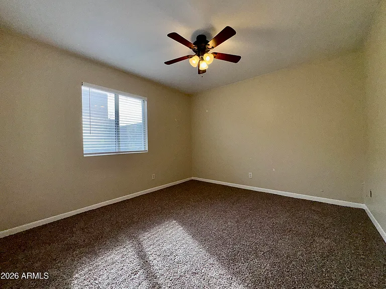 546 S Allred Dr — Photo 14