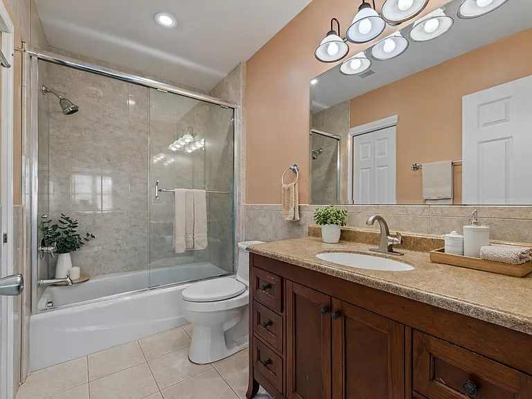 5533 Lincoln Ave — Photo 13