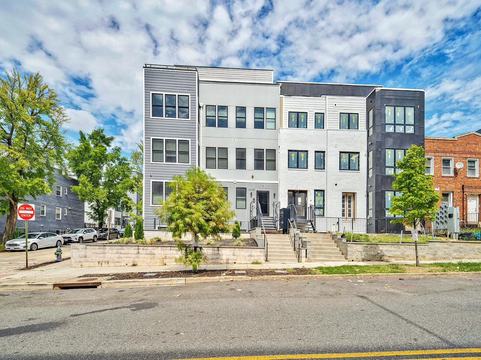 2 bed, 551 sqft, $2,500 — Photo 1
