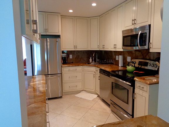 5th image of 5207 Nicholas Dr