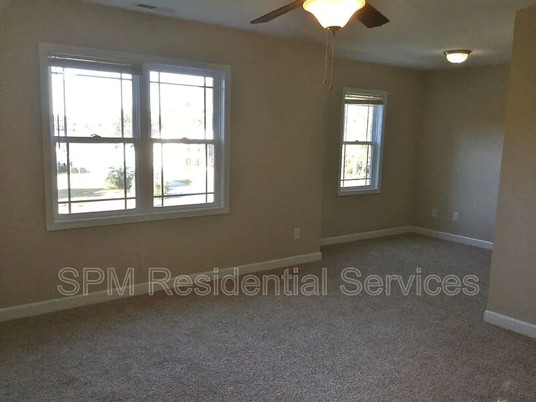 748 Chadwick Shores Dr — Photo 24