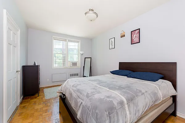 Sold by Re/Max In The City | media 14