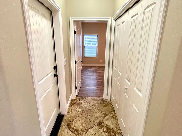 2448 Cliff Rose Way — Photo 24