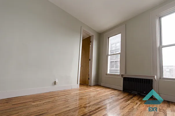 Rented by EXR | media 13