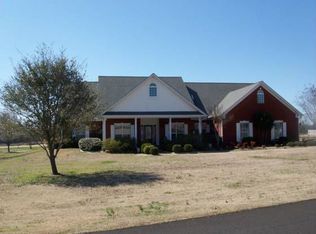 43 Elm Cv, Columbus, MS 39701