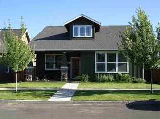 21353 Oakview Dr, Bend, OR 97701