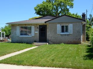 1935 Westlawn Ave, Racine, WI 53405