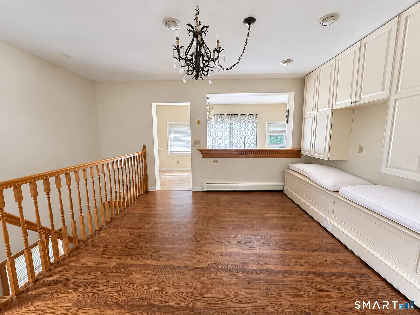 6 bed, 2.0 bath, 1194 sqft, $4,300 — Photo 4