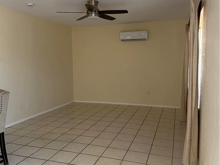 4969 Vincennes St #B — Photo 16