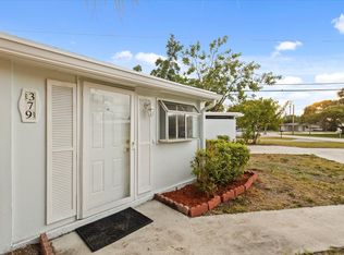 379 Garden Blvd, Palm Beach Gardens, FL 33410