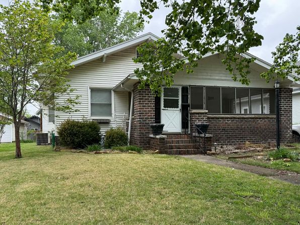 414 W Adams St