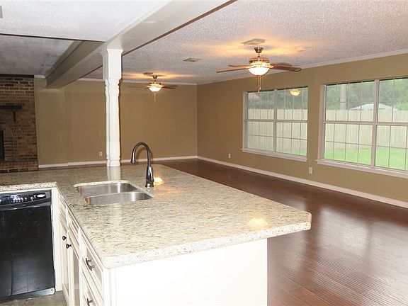 5th image of 1825 Waterford Way