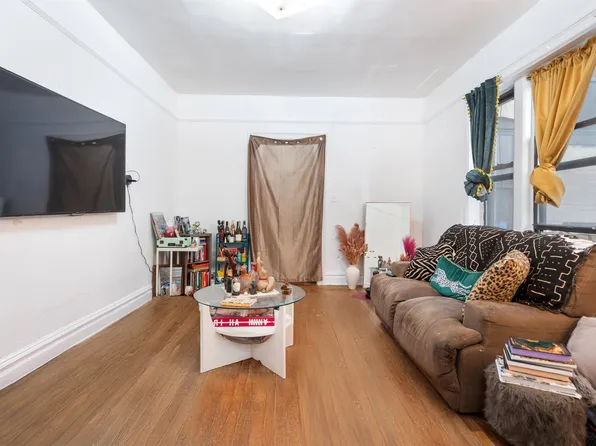 270 Harrison Avenue image 2 of 24