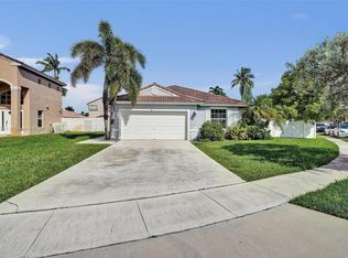 18951 NW 10th Ter, Pembroke Pines, FL 33029