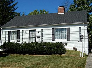 320 Glendale Dr, Springfield, OH 45504