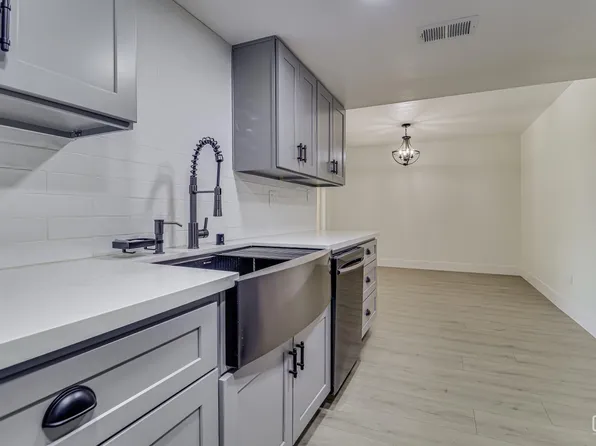 6700 Nottingham Ln 18 #18, Bakersfield, CA 93309