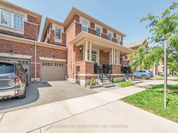 99 Huguenot Rd, Oakville, ON L6H 0M3