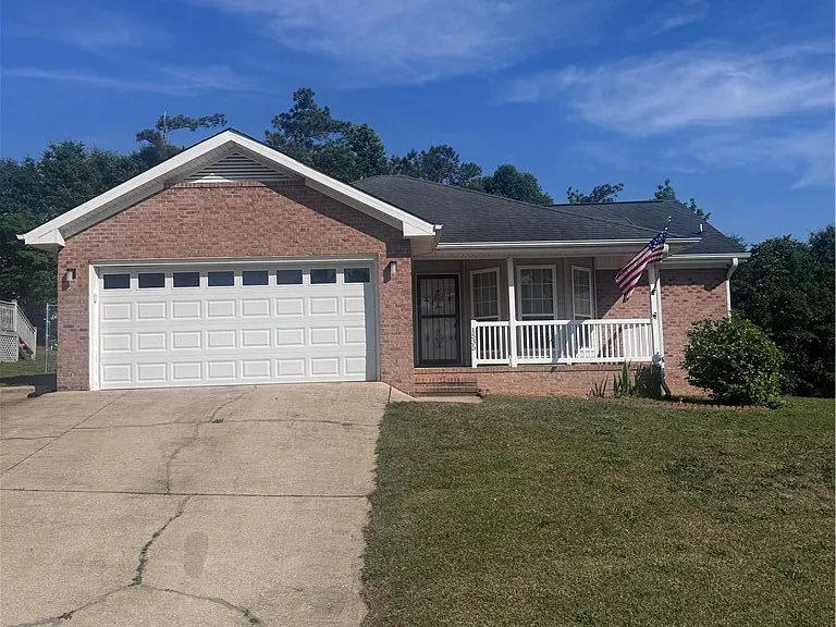 1535 Londonderry Pl — Photo 1