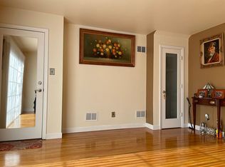 29 W 33rd St, Bayonne, NJ 07002
