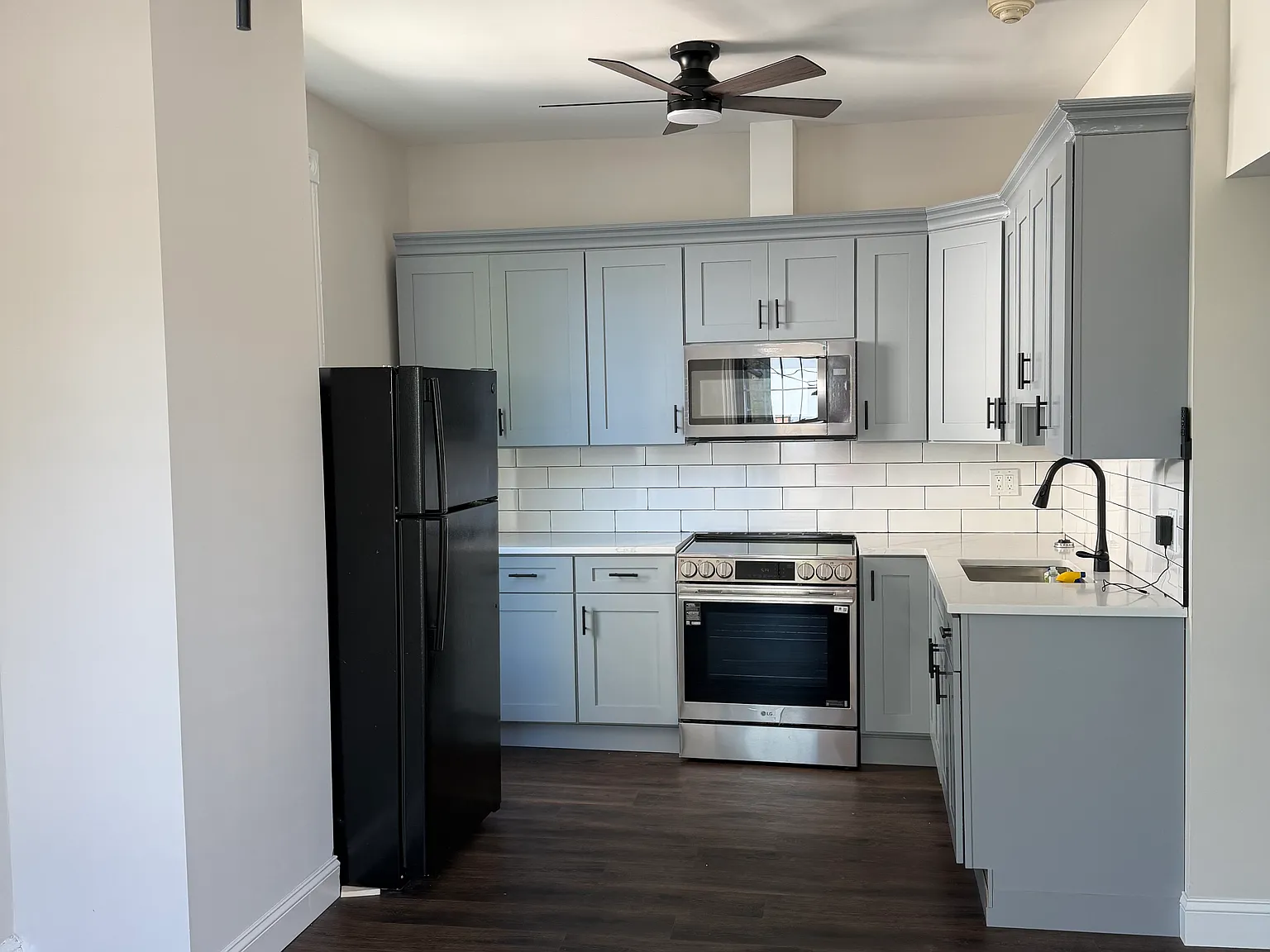 201 Colony St — Photo 3