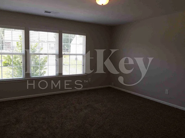 1309 Waldridge Ct — Photo 38