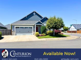 1104 S 41st St, Springfield, OR 97478
