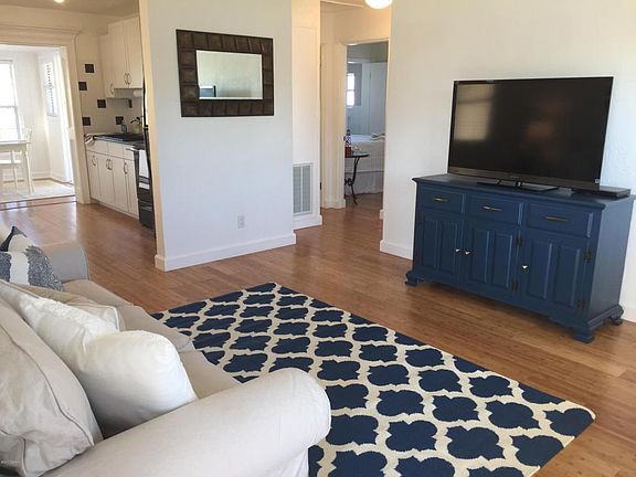 4th image of 23 Sunny Shore Dr