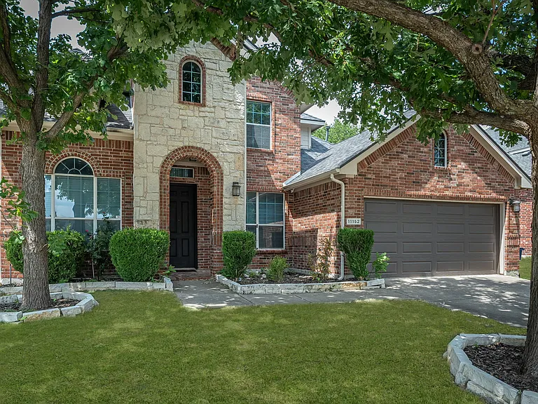 11152 Seguin Dr — Photo 1