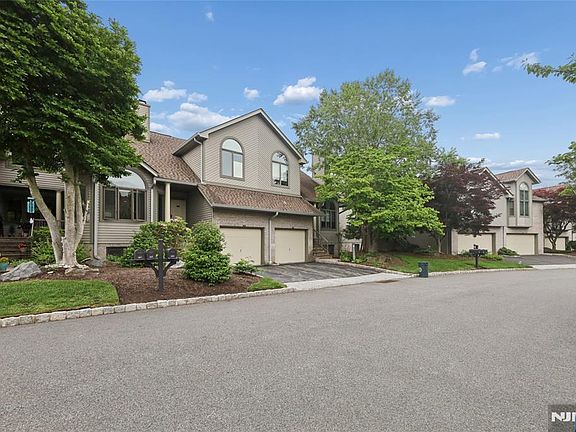 3rd image of 613 Fir Ct #T117