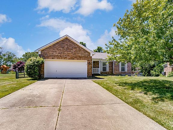 2nd image of 6711 Woodland Trace Ct