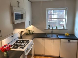 136 N Brookside Dr #2, Arlington, VA 22201