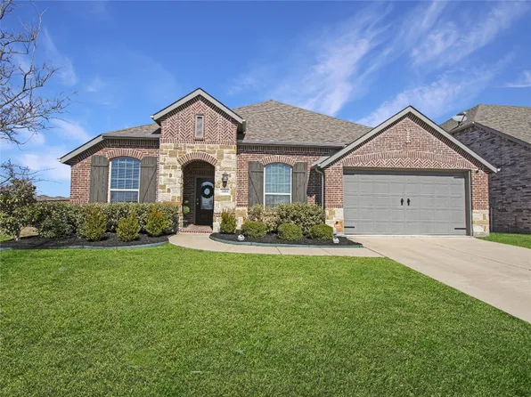 1604 Village Creek Dr, Forney, TX 75126