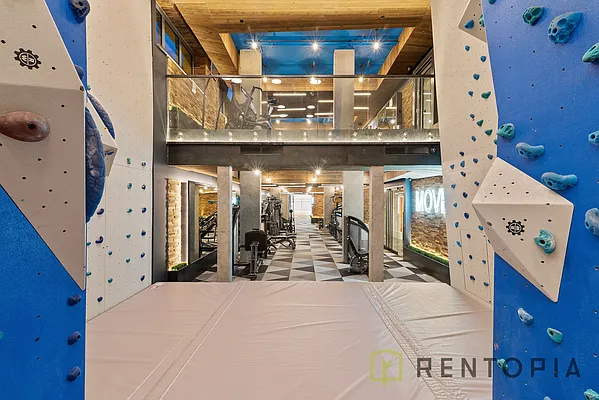 Rented by The KCI Group | media 41