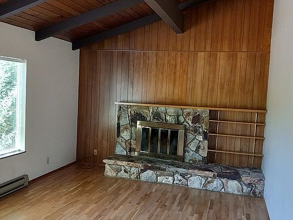 4th image of 932 B St