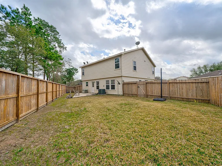 3211 Legends Hill Ct — Photo 22