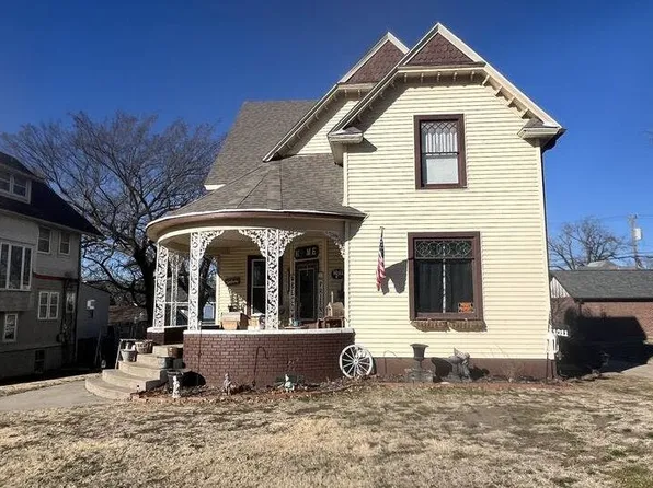 1011 E St, Fairbury, NE 68352