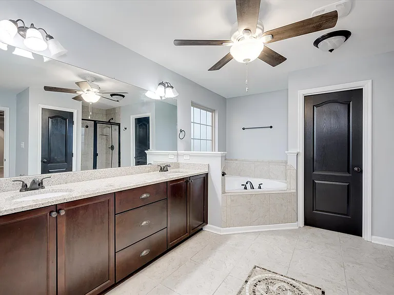 8647 Crenshaw Dr — Photo 27