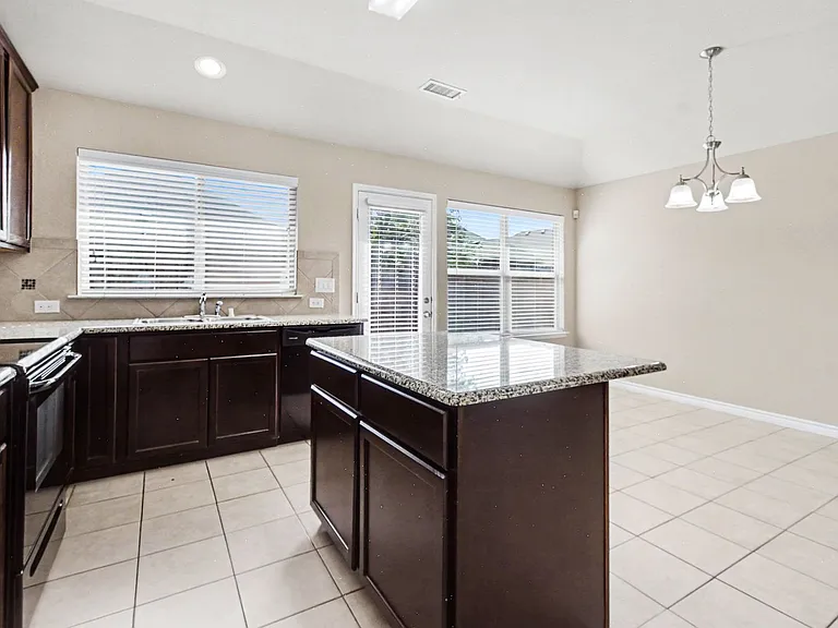 1412 Villa Paloma Blvd — Photo 12