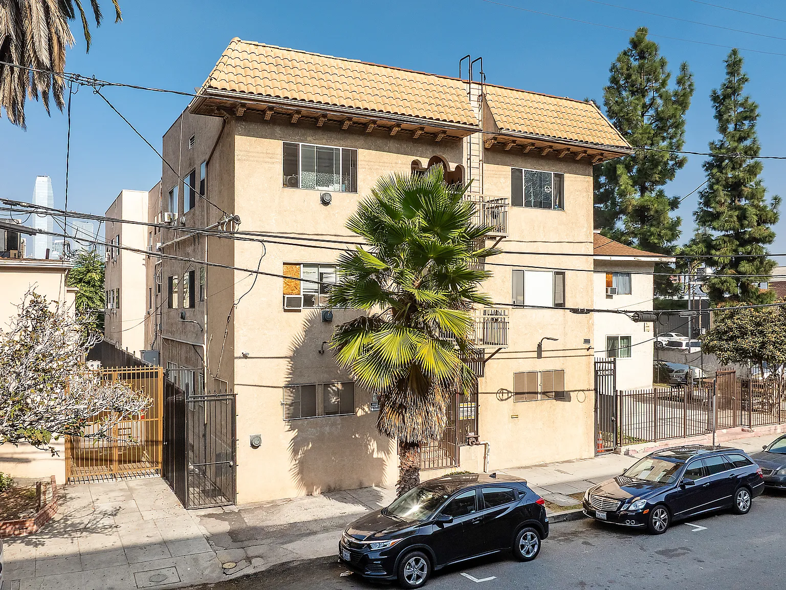 18th Street Apartments — Photo 4