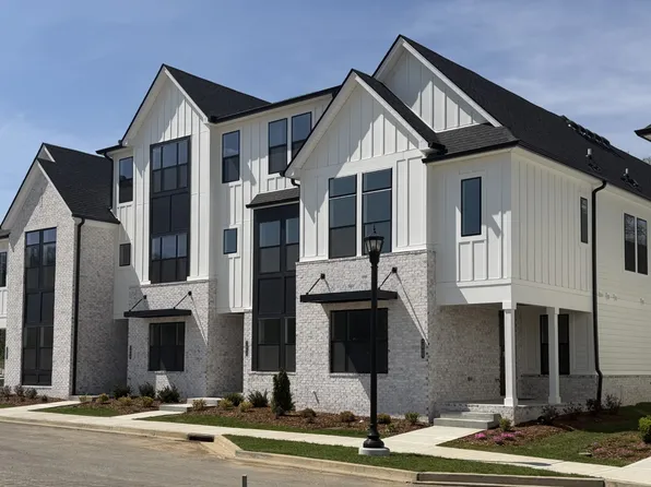 2080 Conductor Ln, Thompsons Station, TN 37179