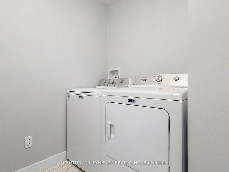 68 Villeneuve Dr — Photo 15