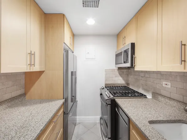 141 East 33rd Street image 6 of 9