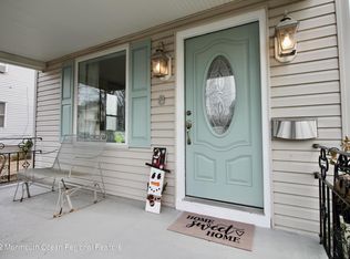 8 Thomas St, Freehold, NJ 07728
