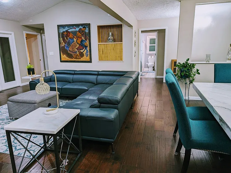 Colony Dr — Photo 54