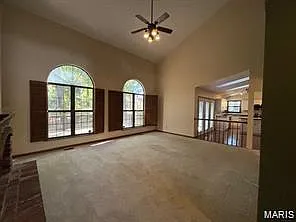 4 bed, 2.5 bath, 3558 sqft, $2,500 — Photo 4