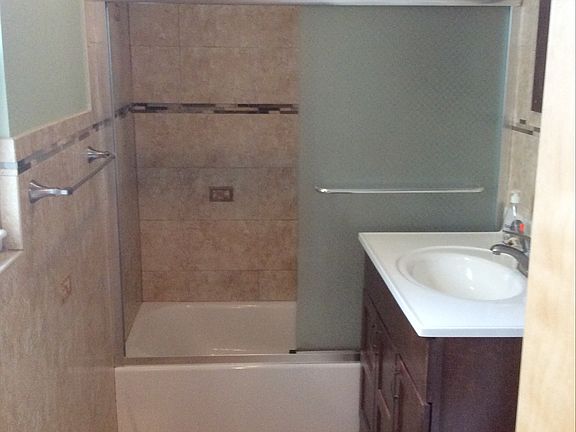 2nd image of 756 Manhattan Ave APT 1