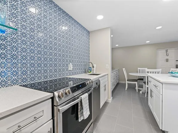 812 Sky Pine Way APT C2, Greenacres, FL 33415