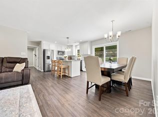 2953 2nd Street Ct NW, Hickory, NC 28601